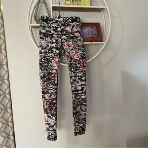 Lululemon Women's 4 Wunder Under Printed Break Free Tight Leggings Pants